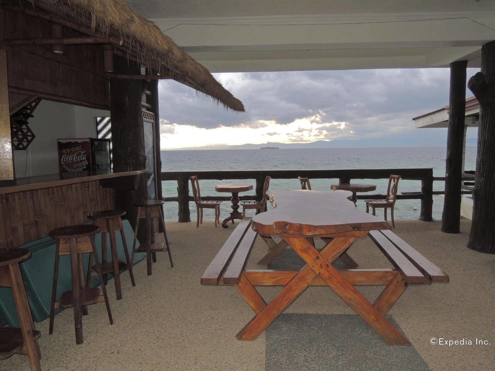 Love'S Beach & Dive Resort Moalboal Extérieur photo