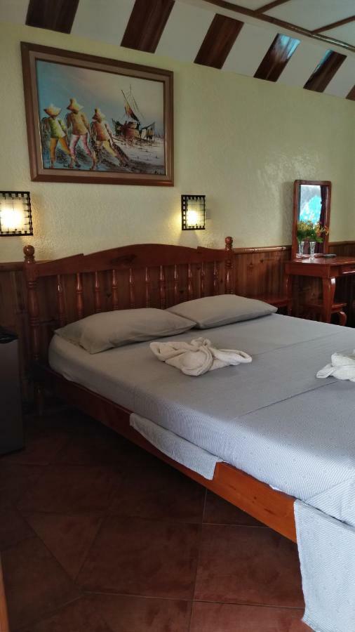 Love'S Beach & Dive Resort Moalboal Extérieur photo